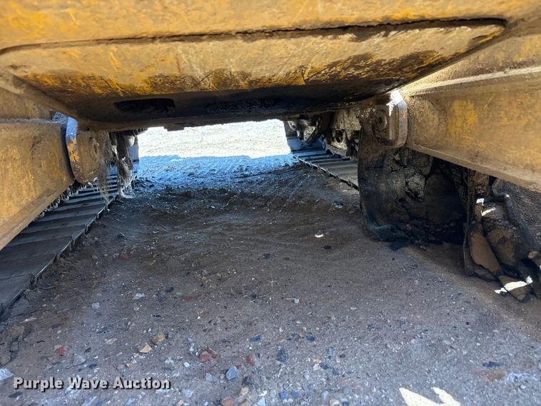 image for item EA7955 2007 John Deere 450J dozer