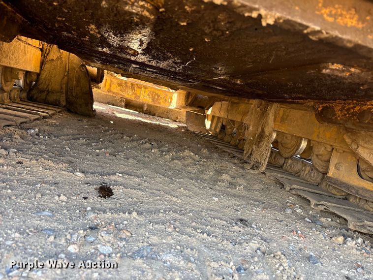 image for item EA7955 2007 John Deere 450J dozer