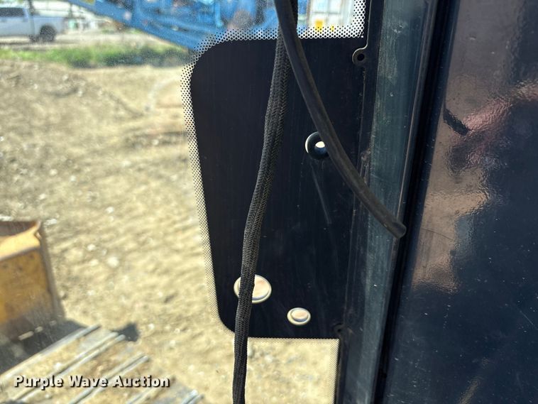 image for item EA7955 2007 John Deere 450J dozer