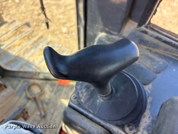 image for item EA7955 2007 John Deere 450J dozer