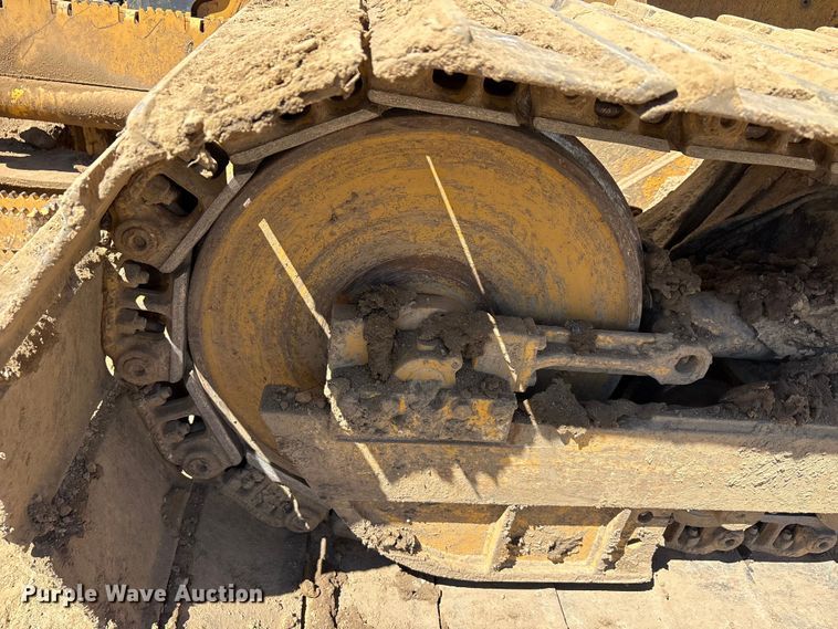 image for item EA7955 2007 John Deere 450J dozer