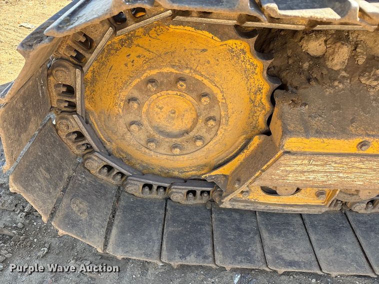 image for item EA7955 2007 John Deere 450J dozer