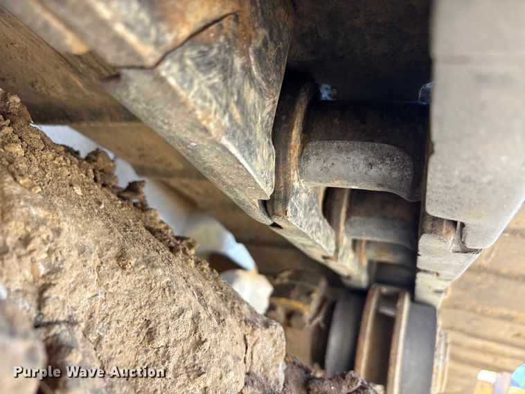 image for item EA7955 2007 John Deere 450J dozer