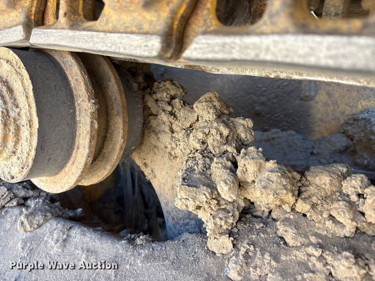 image for item EA7955 2007 John Deere 450J dozer