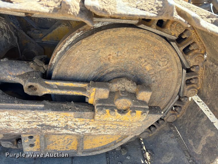 image for item EA7955 2007 John Deere 450J dozer