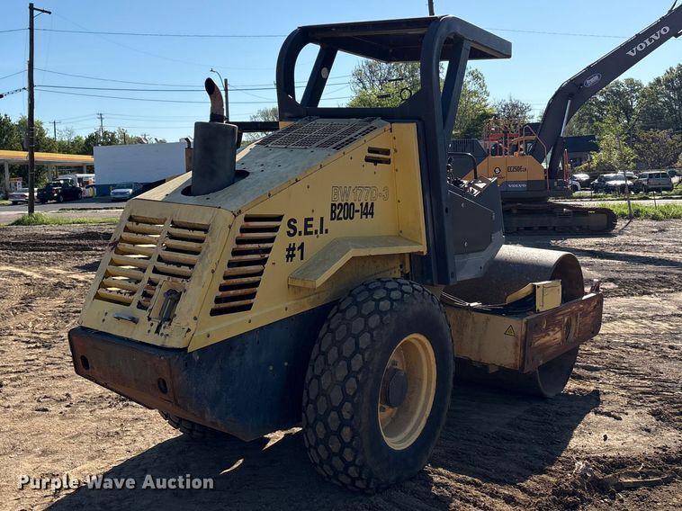 image for item EA7956 2006 Bomag BW177D-3 single drum vibratory roller