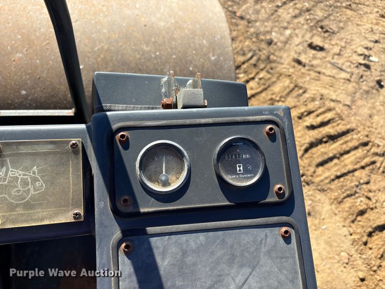 image for item EA7956 2006 Bomag BW177D-3 single drum vibratory roller