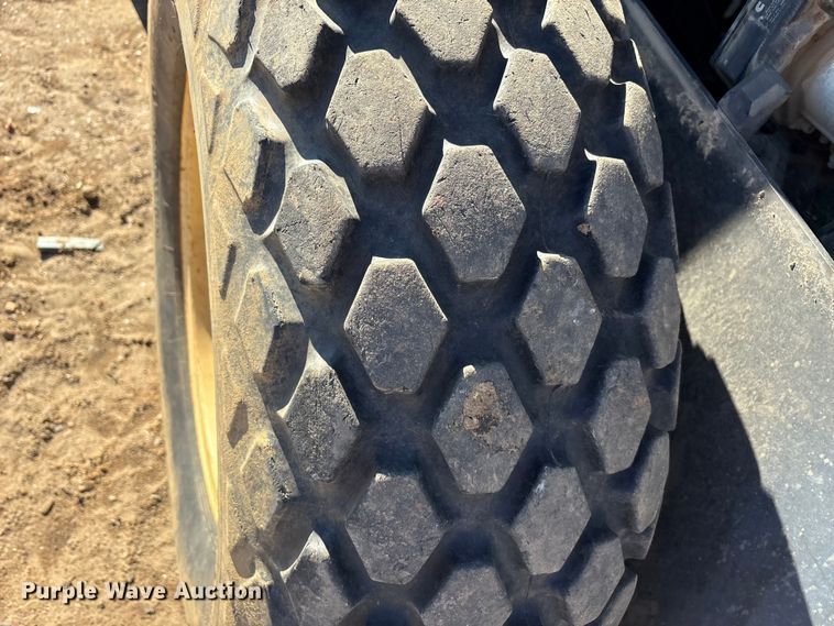 image for item EA7956 2006 Bomag BW177D-3 single drum vibratory roller