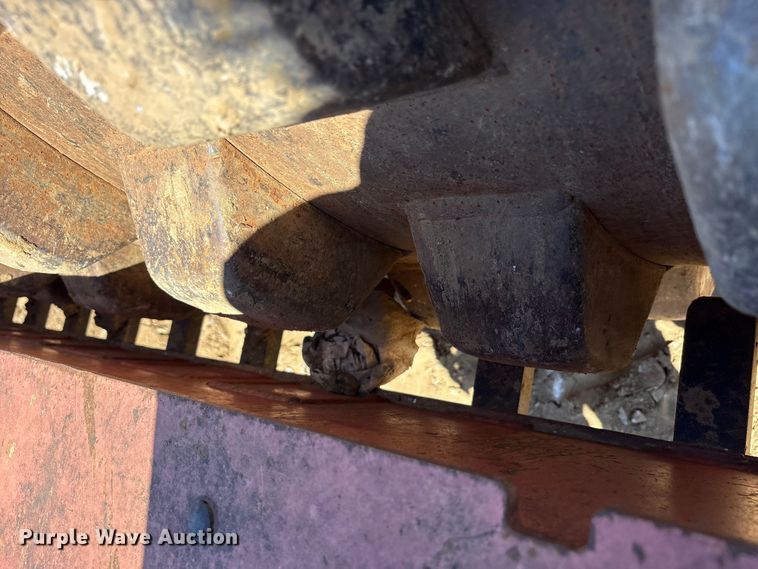 image for item EA7957 2005 Dynapak CA250PD single drum vibratory roller