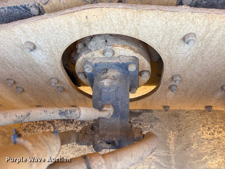 image for item EA7957 2005 Dynapak CA250PD single drum vibratory roller