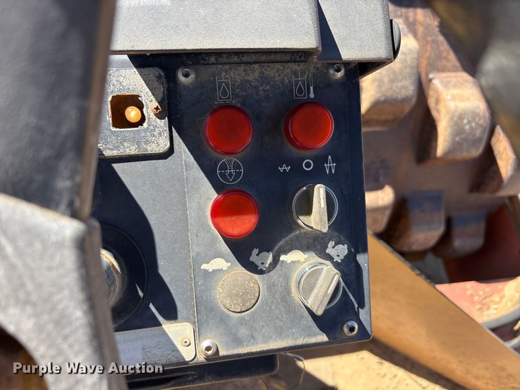 image for item EA7957 2005 Dynapak CA250PD single drum vibratory roller