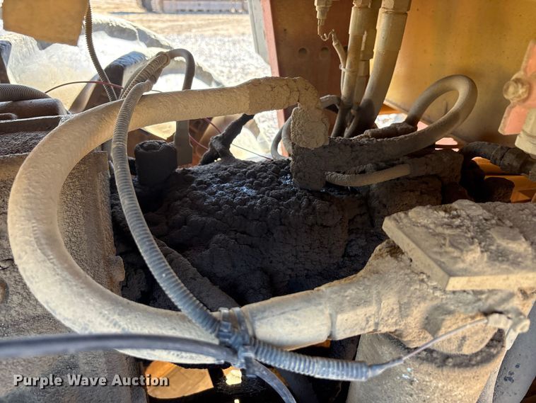 image for item EA7957 2005 Dynapak CA250PD single drum vibratory roller