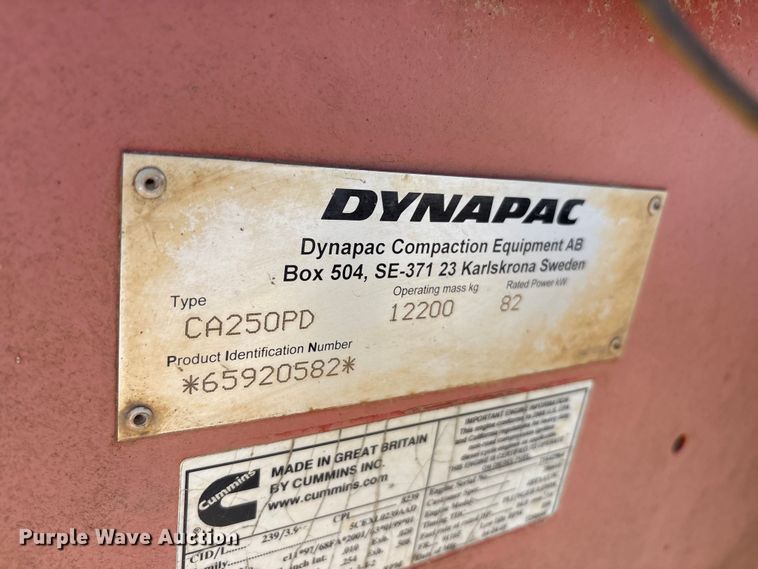 image for item EA7957 2005 Dynapak CA250PD single drum vibratory roller