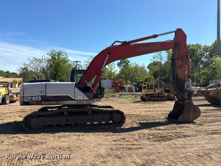 image for item EA7958 Link-Belt 210X2 excavator