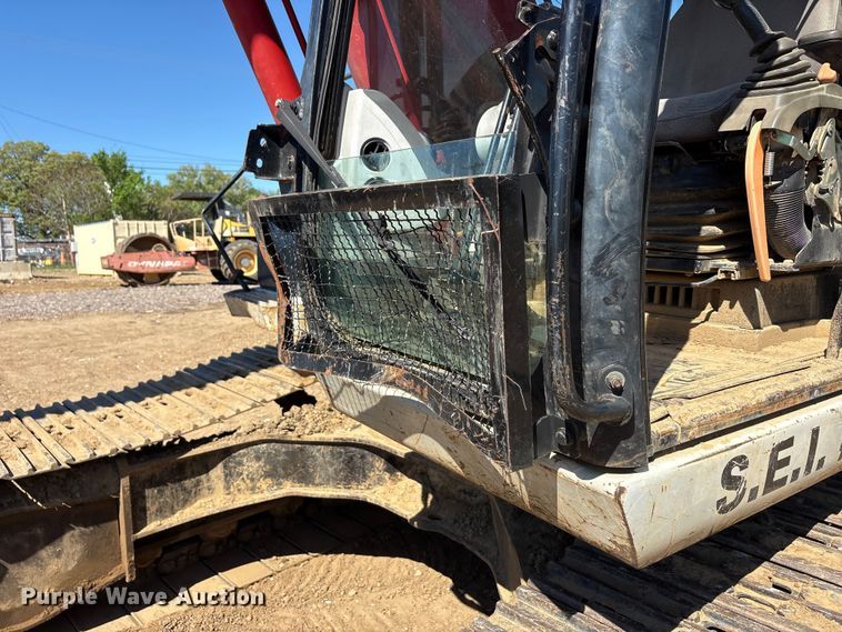 image for item EA7958 Link-Belt 210X2 excavator