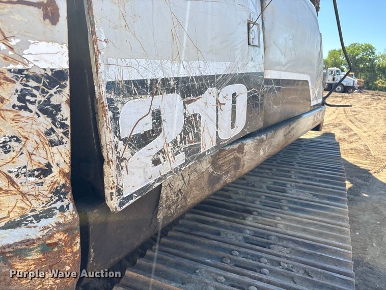 image for item EA7958 Link-Belt 210X2 excavator