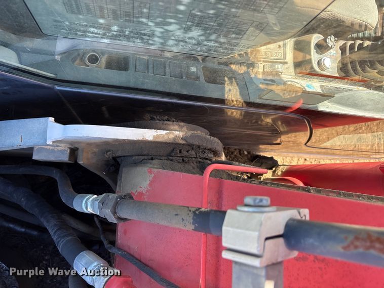 image for item EA7958 Link-Belt 210X2 excavator