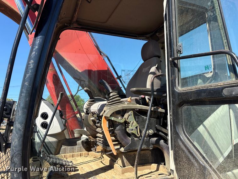 image for item EA7958 Link-Belt 210X2 excavator