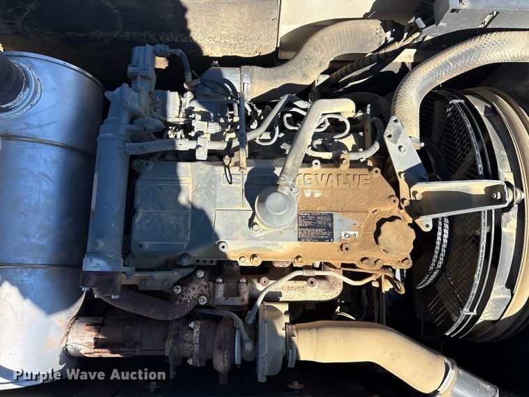 image for item EA7958 Link-Belt 210X2 excavator