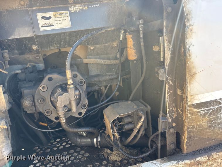 image for item EA7958 Link-Belt 210X2 excavator