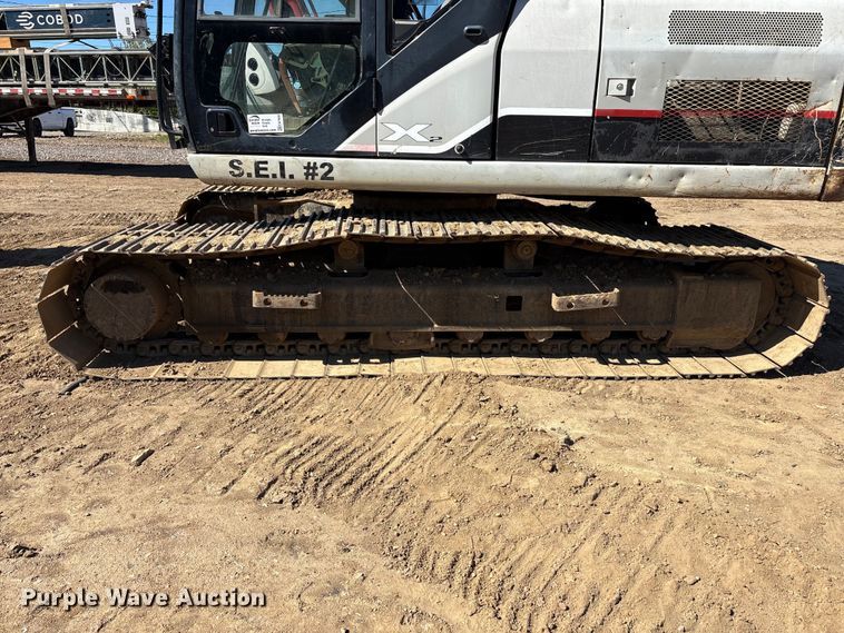 image for item EA7958 Link-Belt 210X2 excavator