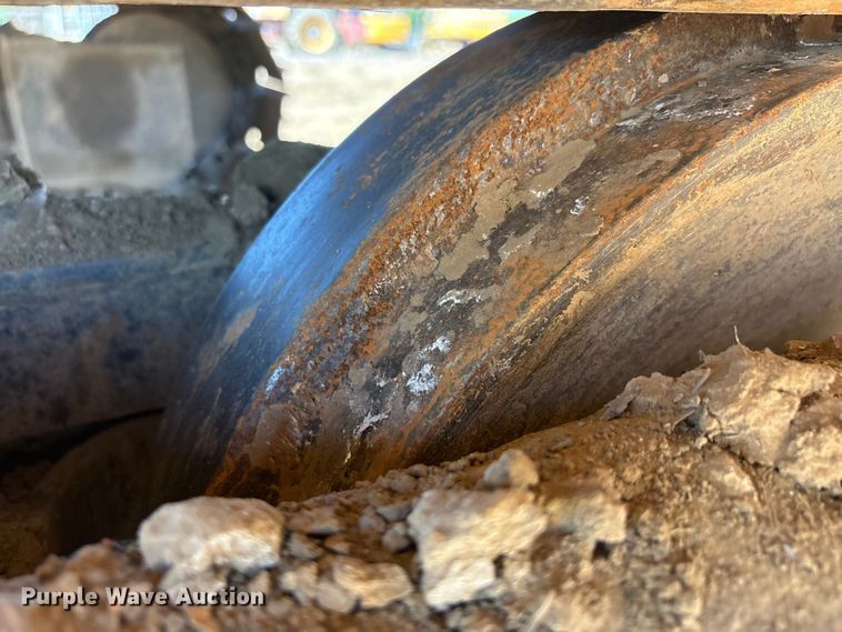 image for item EA7958 Link-Belt 210X2 excavator