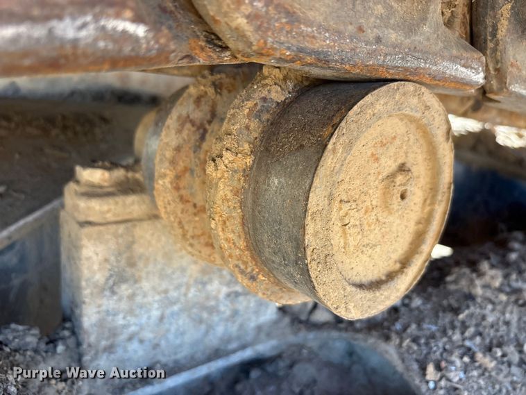 image for item EA7958 Link-Belt 210X2 excavator