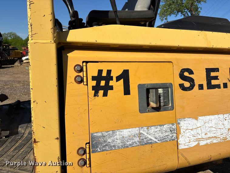 image for item EA7959 1999 John Deere 450H LGP dozer