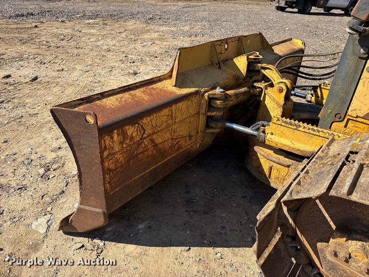 image for item EA7959 1999 John Deere 450H LGP dozer