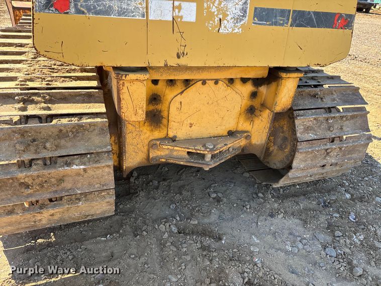 image for item EA7959 1999 John Deere 450H LGP dozer