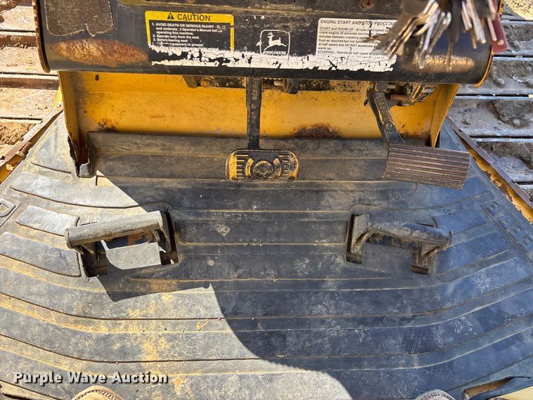 image for item EA7959 1999 John Deere 450H LGP dozer