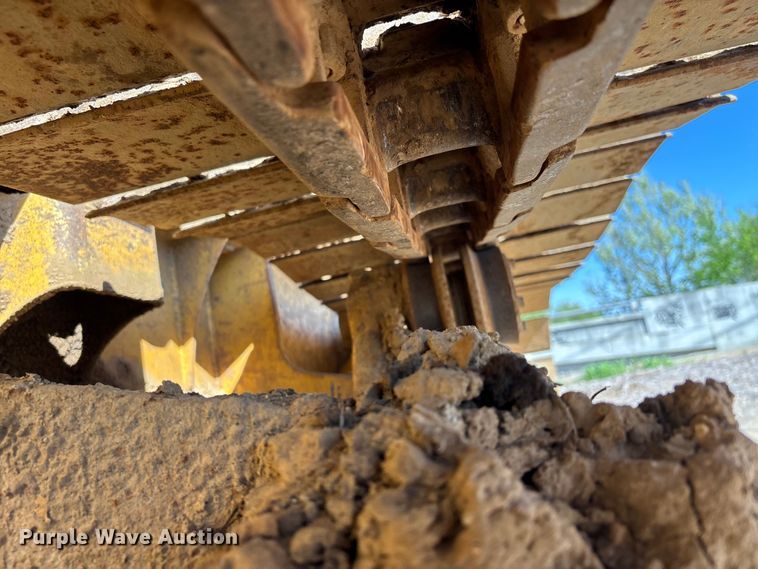 image for item EA7959 1999 John Deere 450H LGP dozer