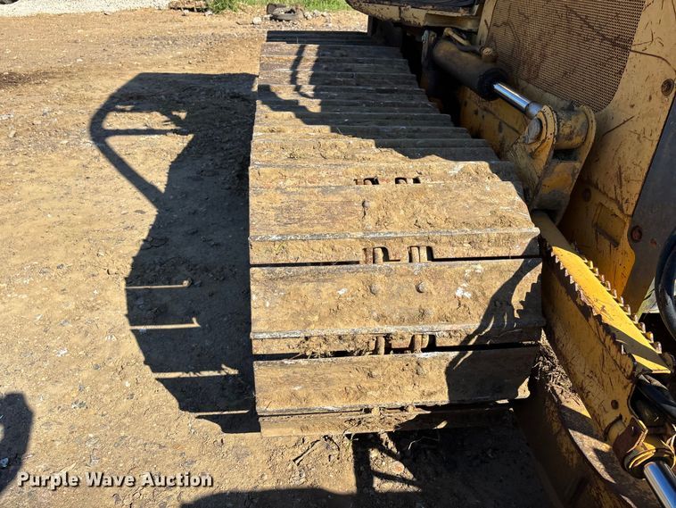 image for item EA7959 1999 John Deere 450H LGP dozer