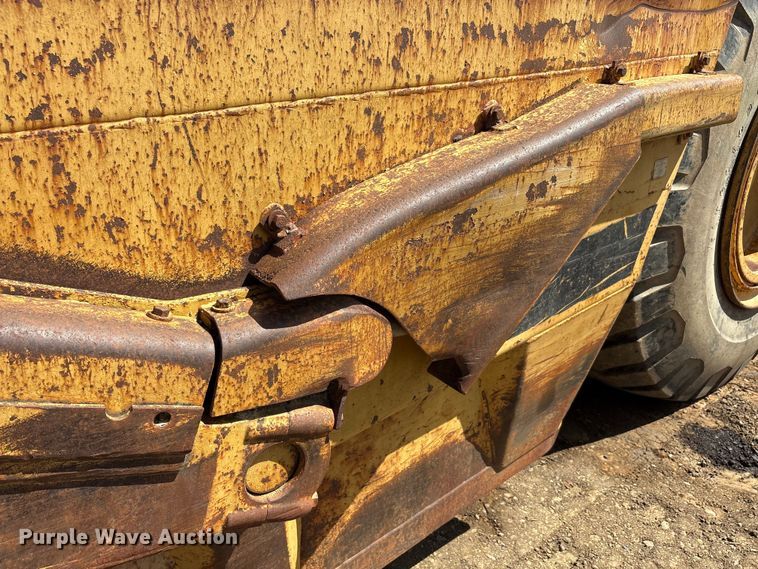 image for item EA7960 1991 Caterpillar 621E conventional scraper 