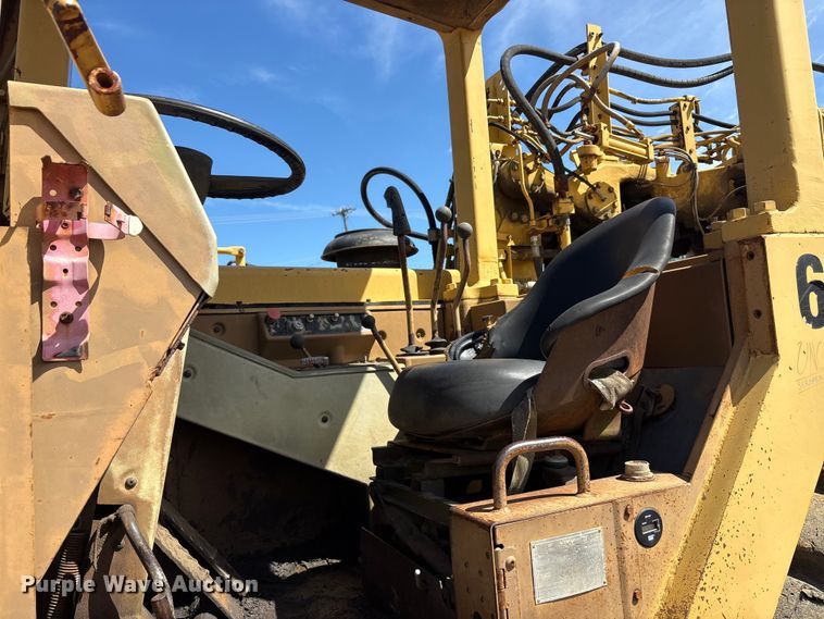 image for item EA7960 1991 Caterpillar 621E conventional scraper 