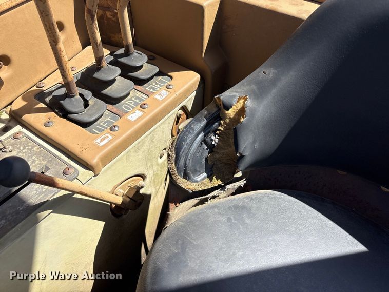 image for item EA7960 1991 Caterpillar 621E conventional scraper 