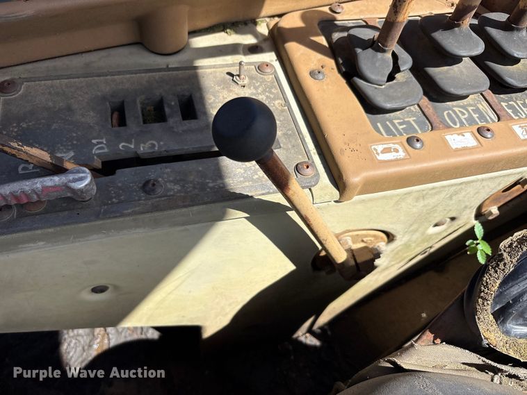 image for item EA7960 1991 Caterpillar 621E conventional scraper 