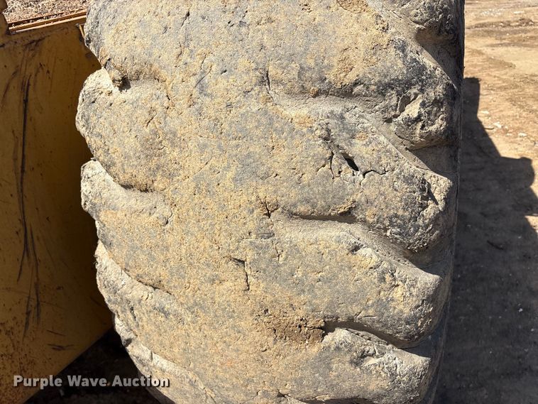 image for item EA7960 1991 Caterpillar 621E conventional scraper 