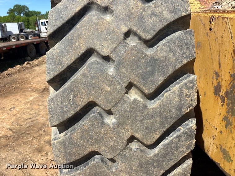 image for item EA7960 1991 Caterpillar 621E conventional scraper 