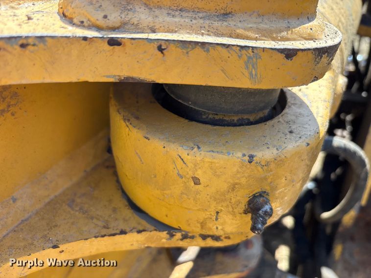 image for item EA7964 2005 John Deere 850J LGP dozer