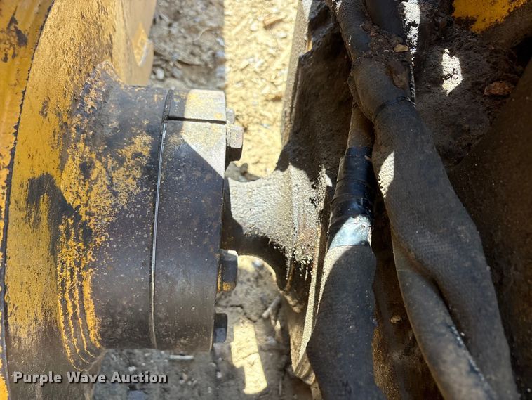 image for item EA7964 2005 John Deere 850J LGP dozer