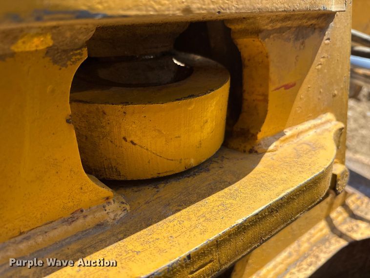 image for item EA7964 2005 John Deere 850J LGP dozer