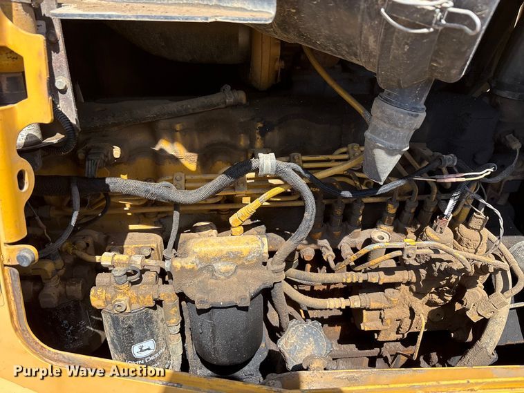 image for item EA7964 2005 John Deere 850J LGP dozer