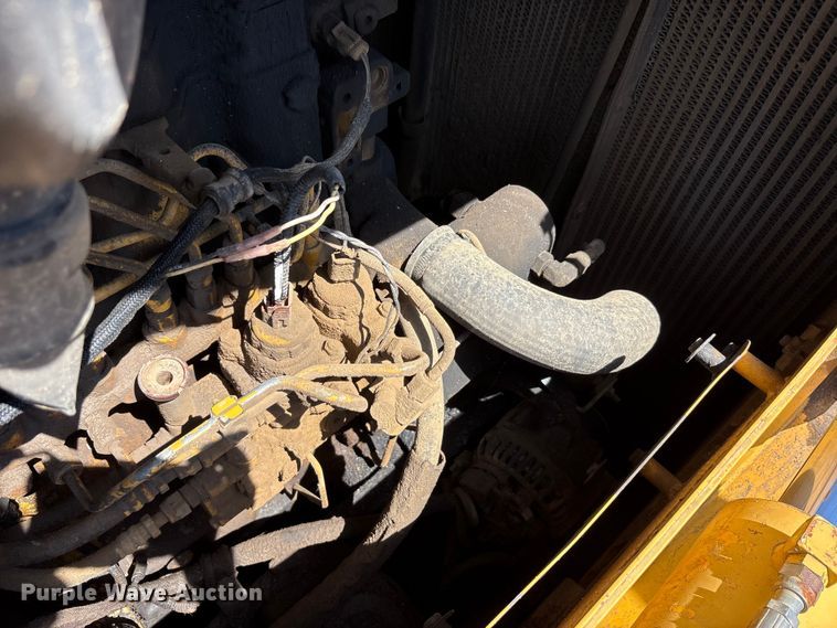 image for item EA7964 2005 John Deere 850J LGP dozer