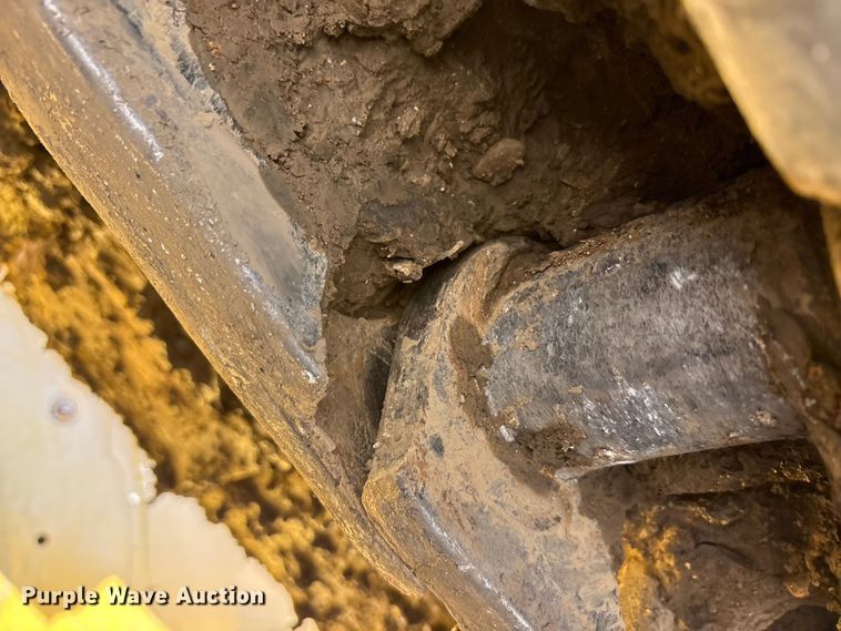 image for item EA7964 2005 John Deere 850J LGP dozer