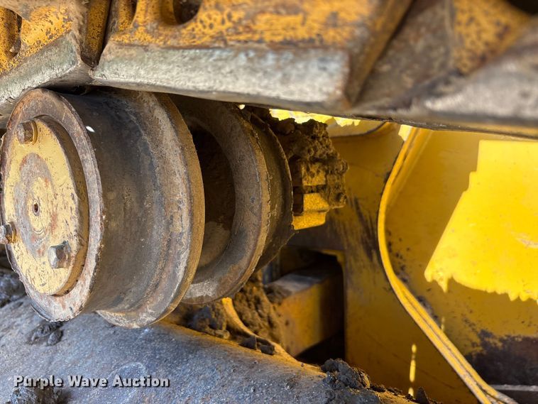 image for item EA7964 2005 John Deere 850J LGP dozer