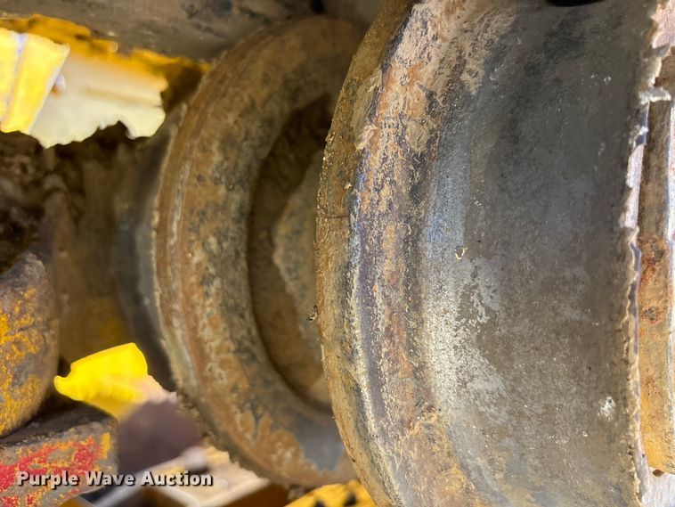 image for item EA7964 2005 John Deere 850J LGP dozer