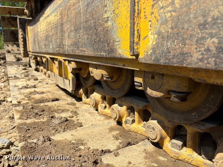 image for item EA7964 2005 John Deere 850J LGP dozer