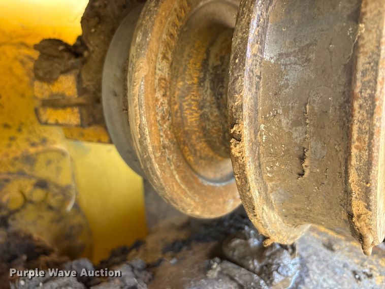 image for item EA7964 2005 John Deere 850J LGP dozer