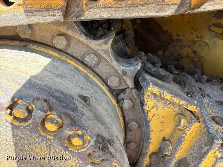 image for item EA7964 2005 John Deere 850J LGP dozer